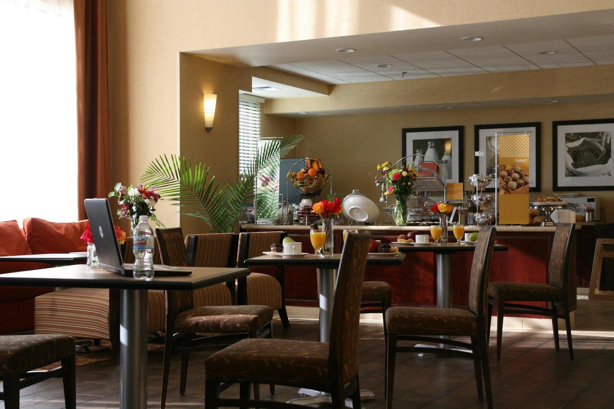 Hampton Inn & Suites Oakland Airport-Alameda Εστιατόριο φωτογραφία
